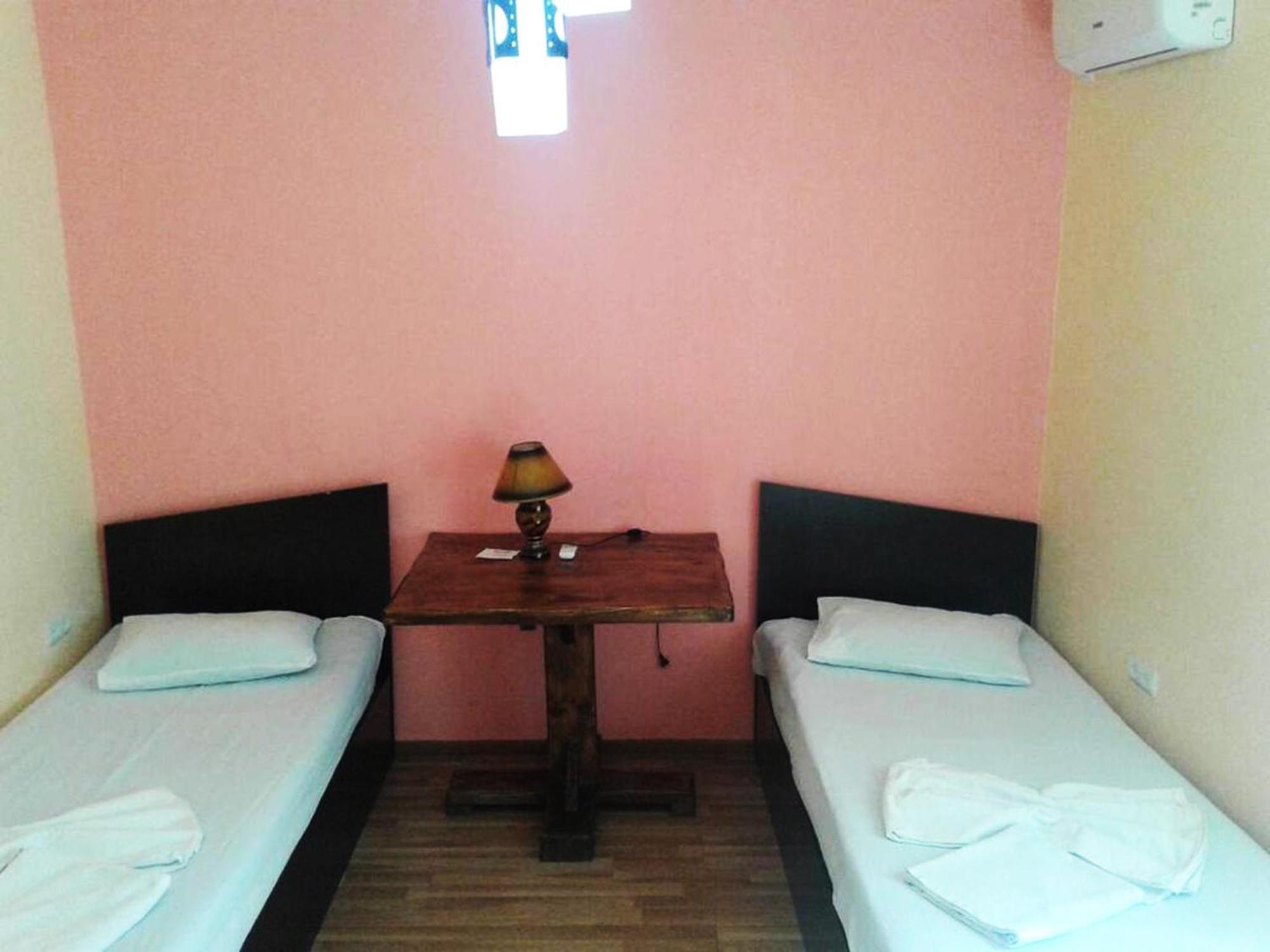 Domino Yerevan Hostel And Hotel Rum bild